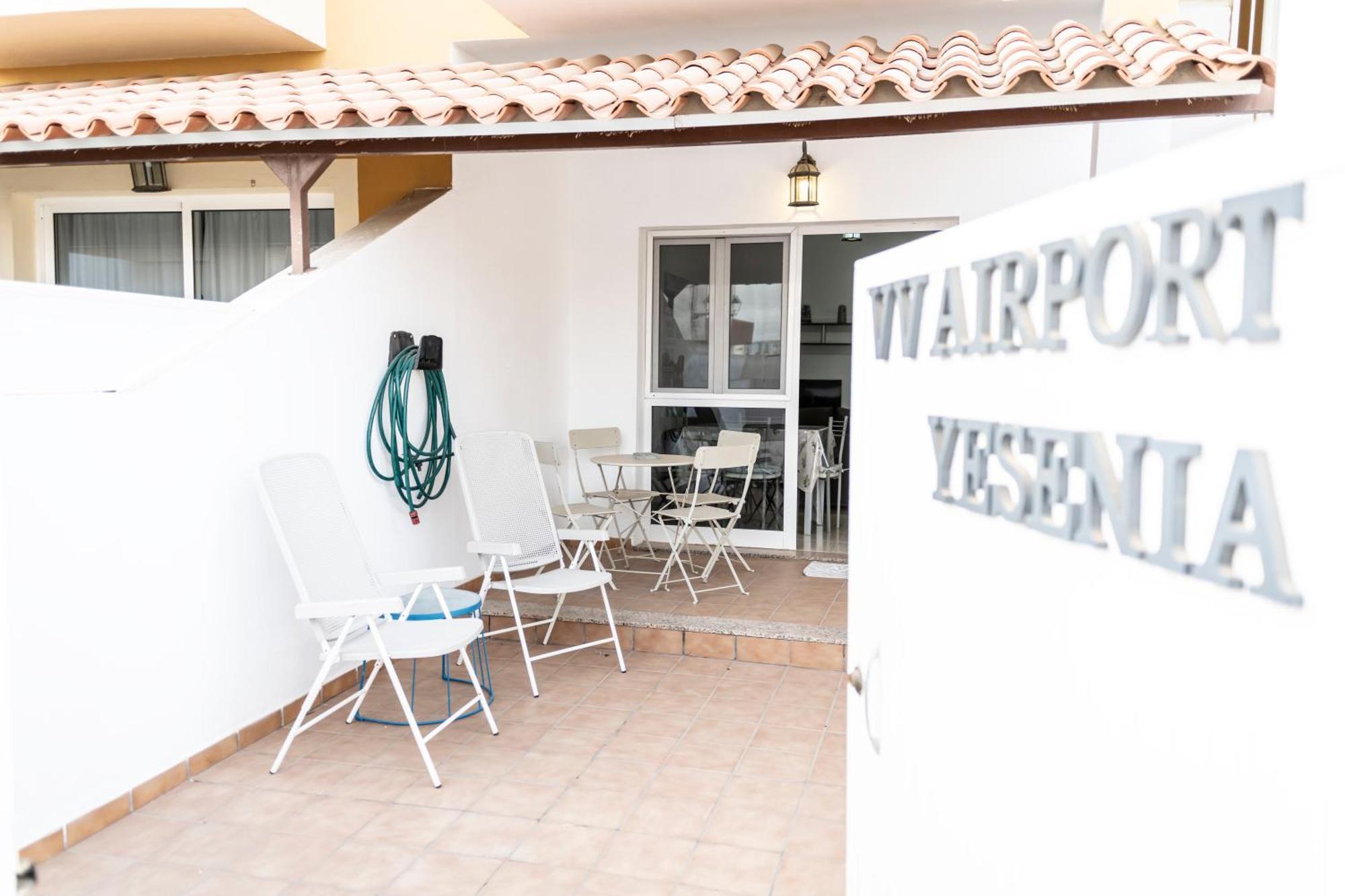 Yesenia Vv Airport Apartment El Matorral