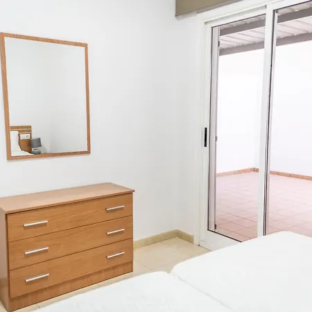 Airport Apartment - Yesenia El Matorral Exterior photo