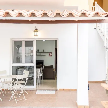 Airport Apartment - Yesenia El Matorral Exterior photo
