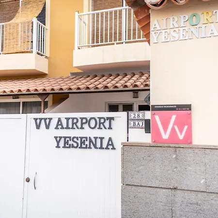 Airport Apartment - Yesenia El Matorral Exterior photo